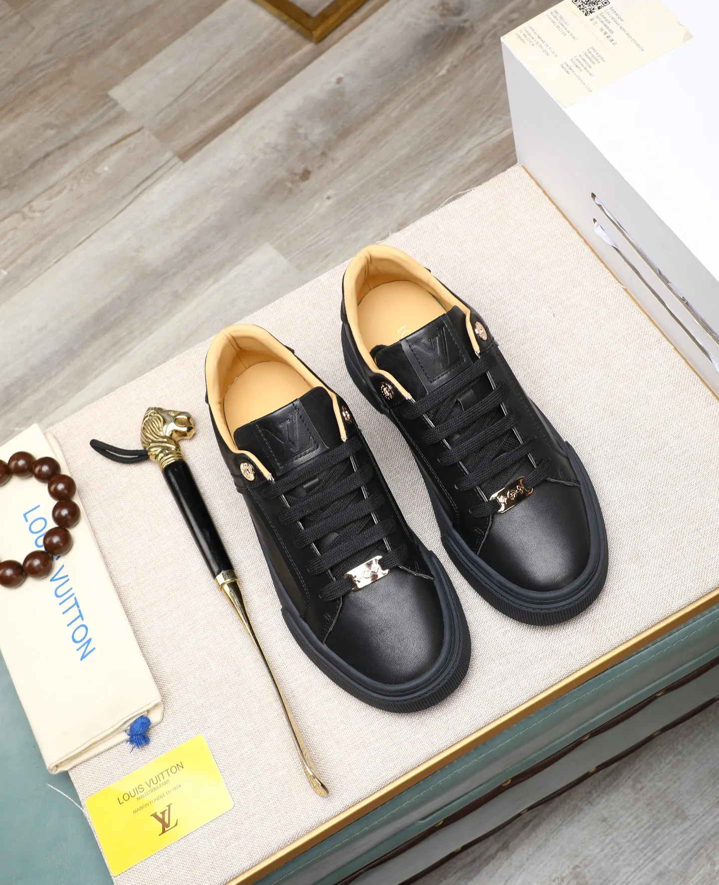 Men's shoes 💰460 [LV～] Men's casual shoes 2025z cabinet sales simultaneously 🔶Size: 38-44 #️⃣ 🔷3 colors🔜The upper is made of multi-material splicing➕cow leather lining, comfortable and breathable, sole: original comfortable and wear-resistant outsole, ⚠️real thing📱photographed🎬real thing is better📢📢📢